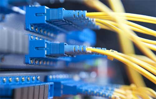 Fibre optic cable installer