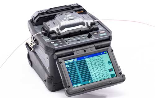Fibre optic fusion splicing cambs